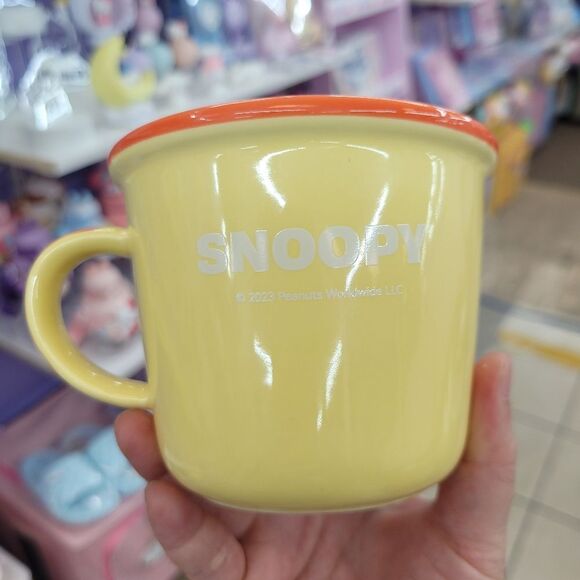 Brand New Peanuts Snoopy Yellow Ceramic Cup - Picture 5 of 10